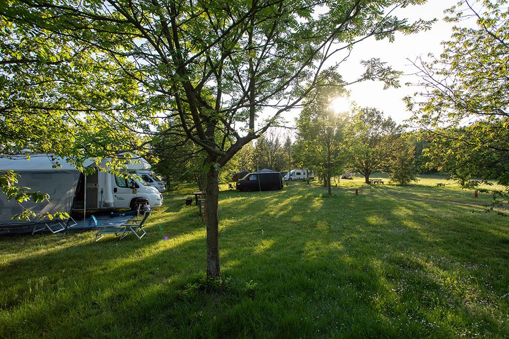 Prague Camping Dzban (2)